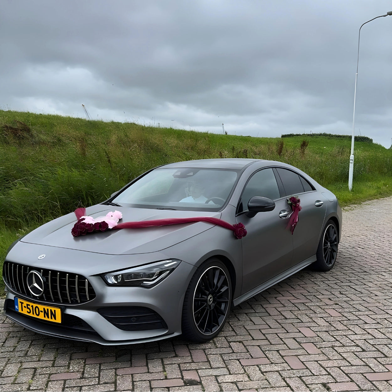 Bruiloft autodecoratie versiering kopen? Kies voor AUTODECO.