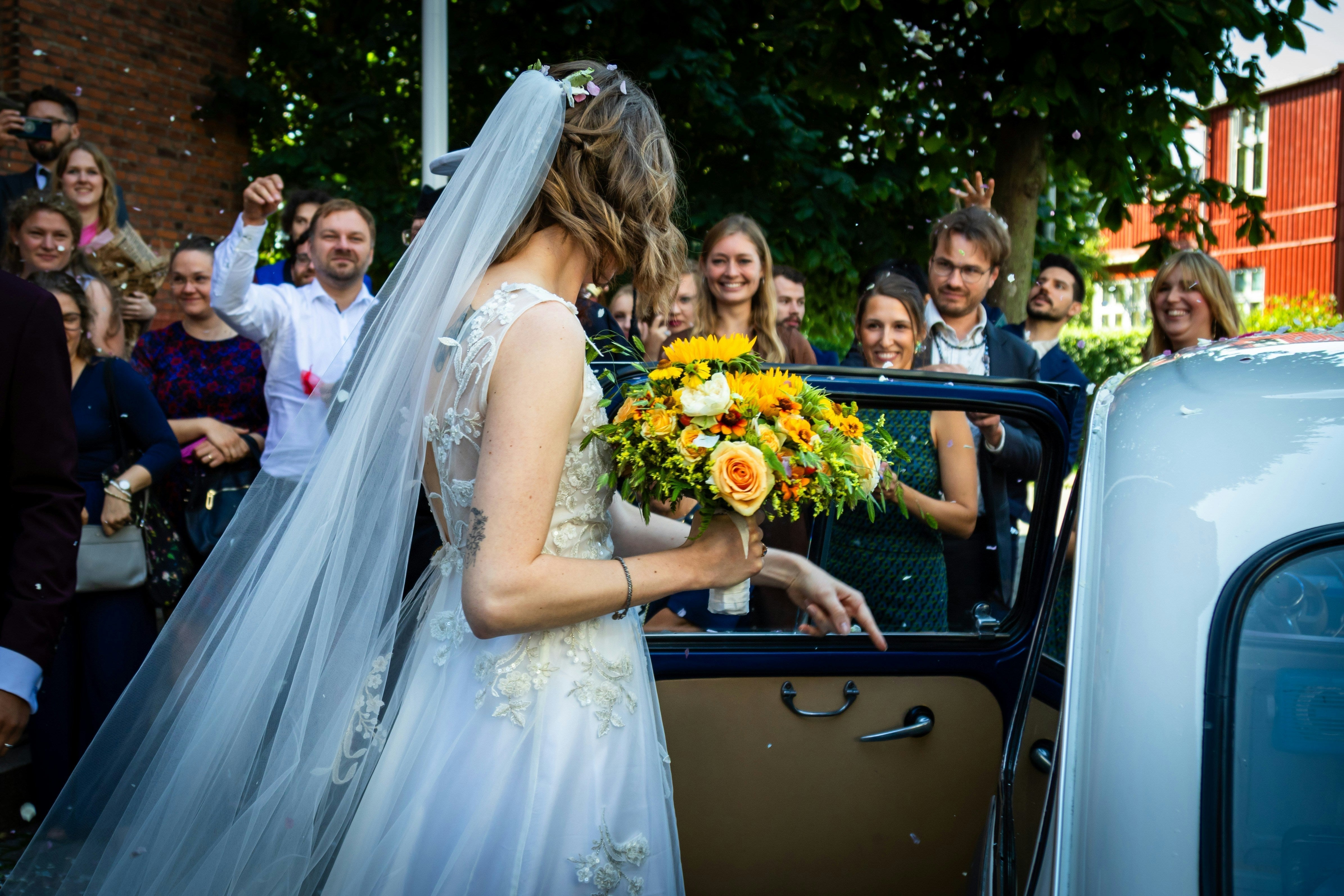 Bloemen voor trouwauto kopen - Vele verschillende mogelijkheden