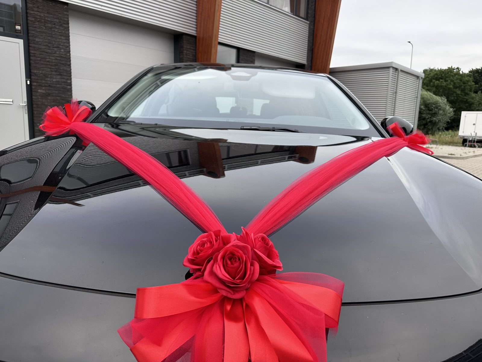 Luxe Trouwauto Decoratie: CLARA ROOD