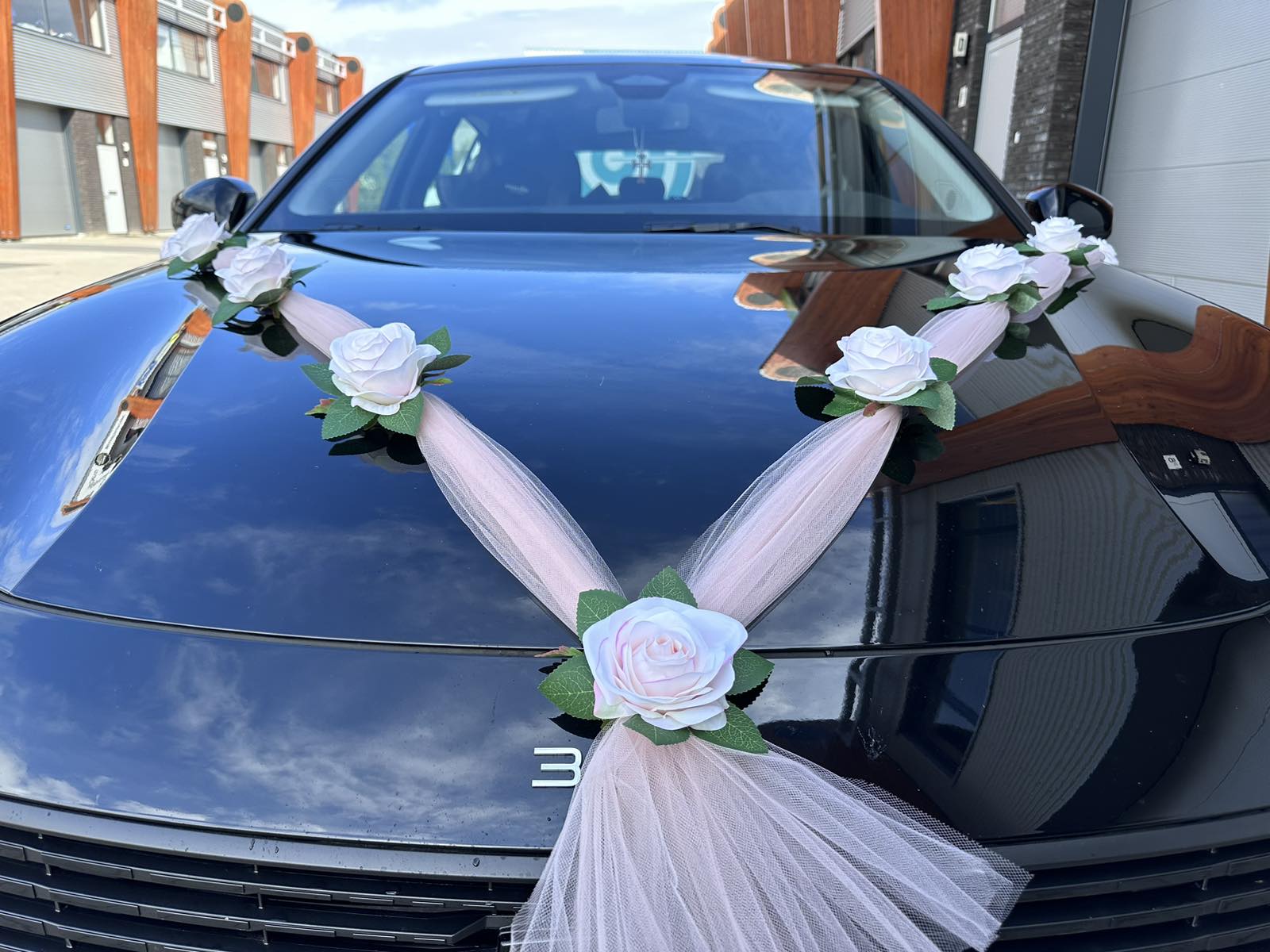 Luxe Trouwauto Decoratie: DELIA