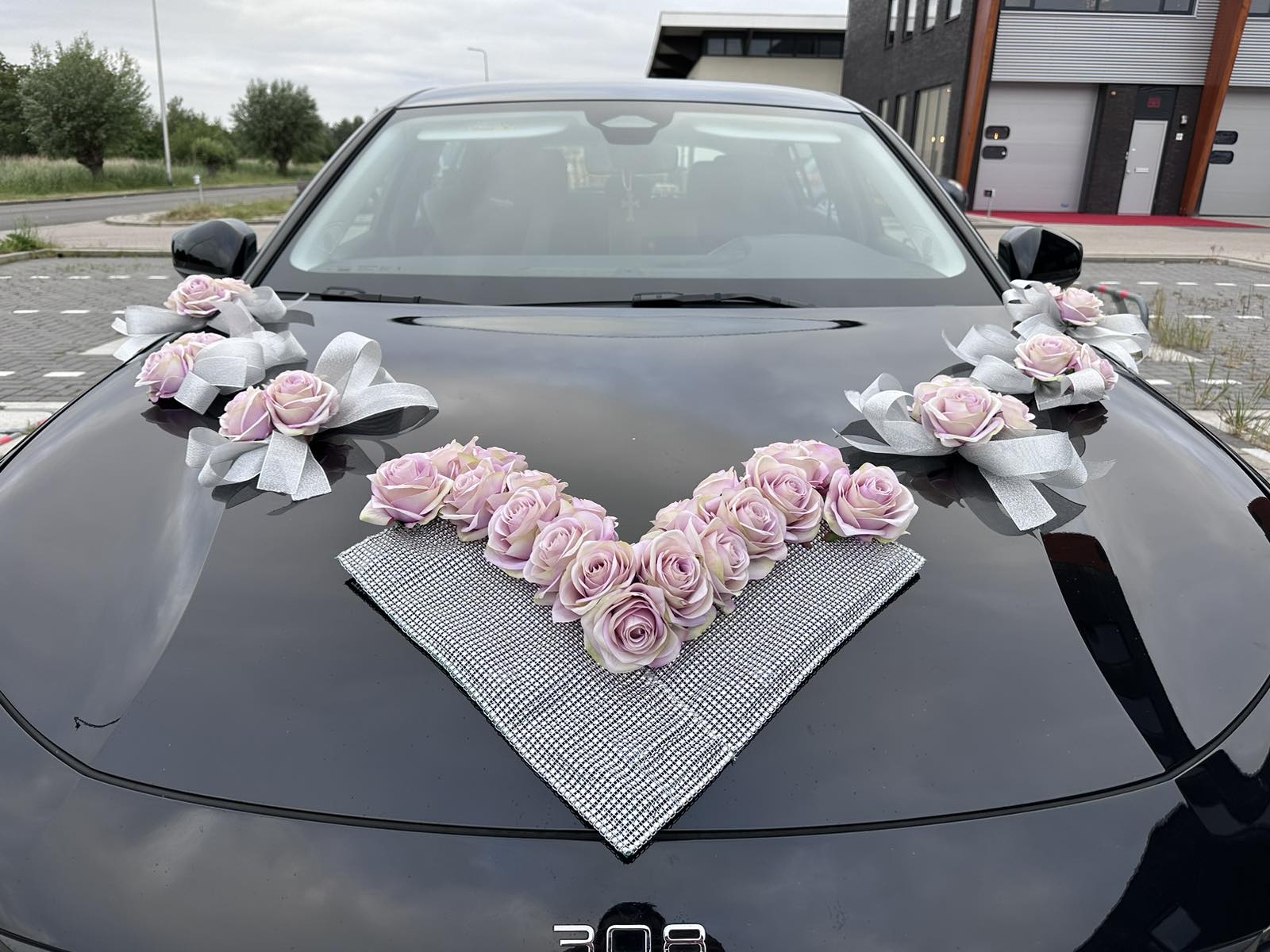 Luxe Trouwauto Decoratie: RICARDA