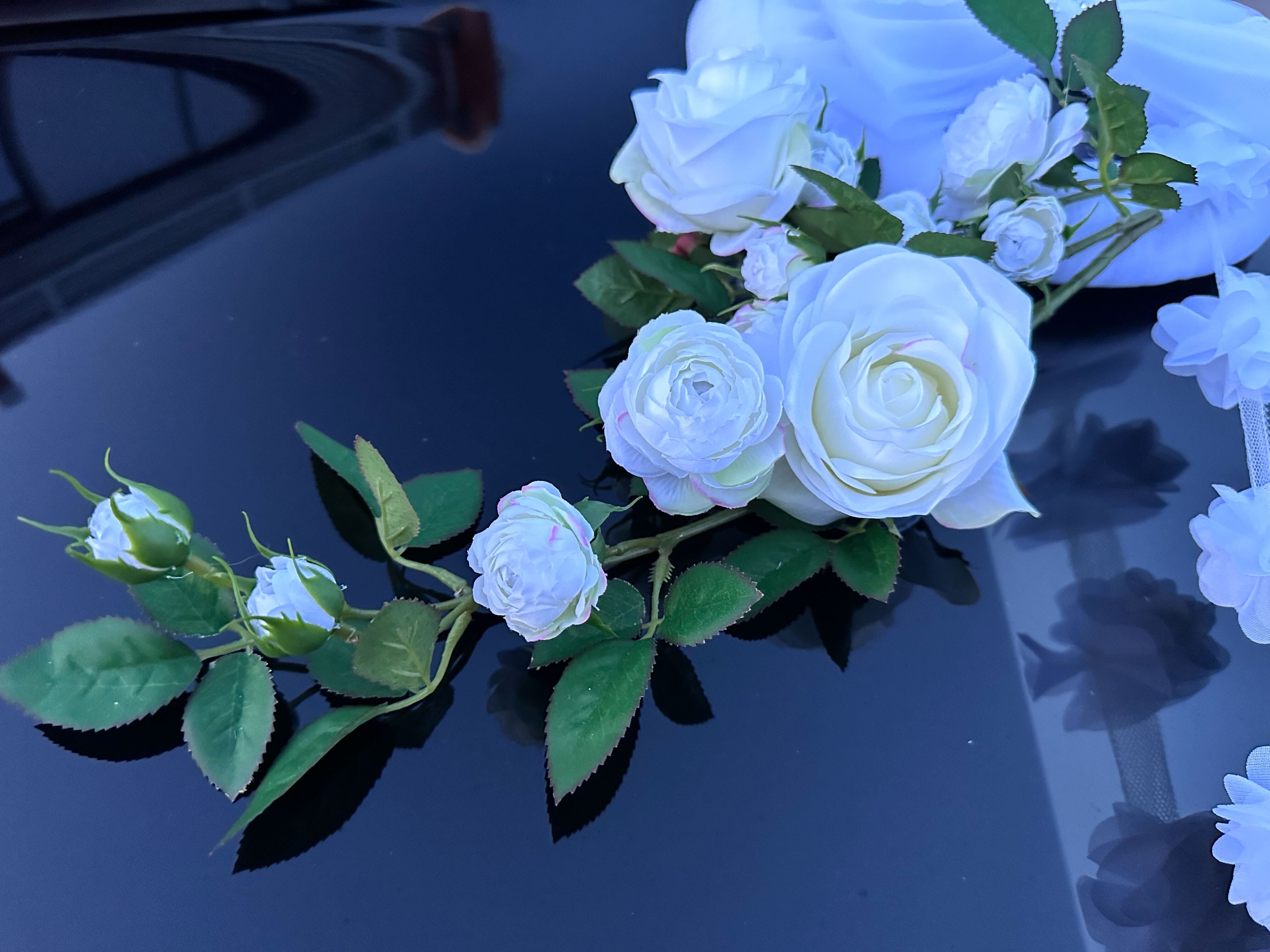 Luxe Trouwauto Decoratie: THERESA