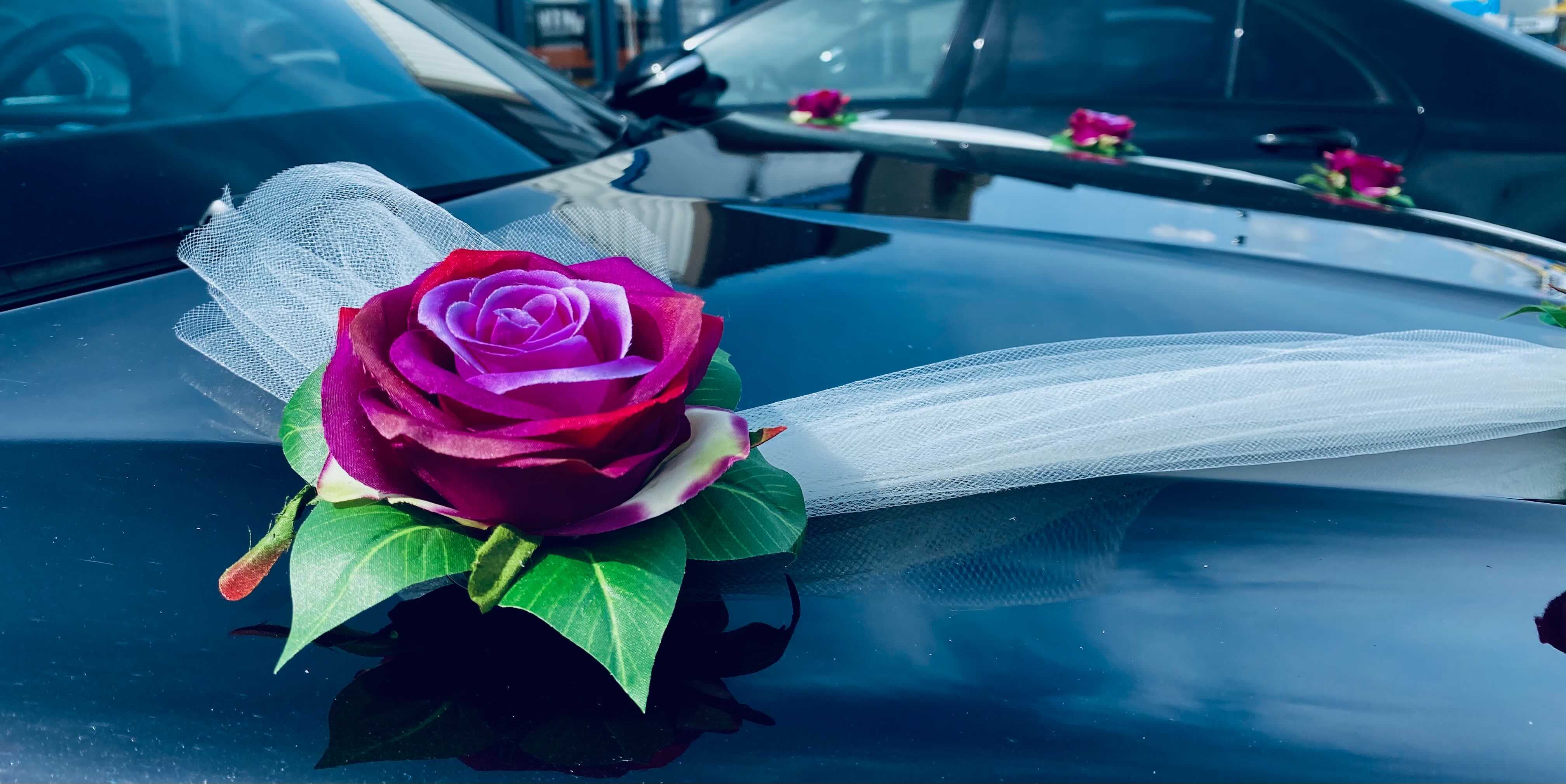 Luxe Trouwauto Decoratie: MELANIA