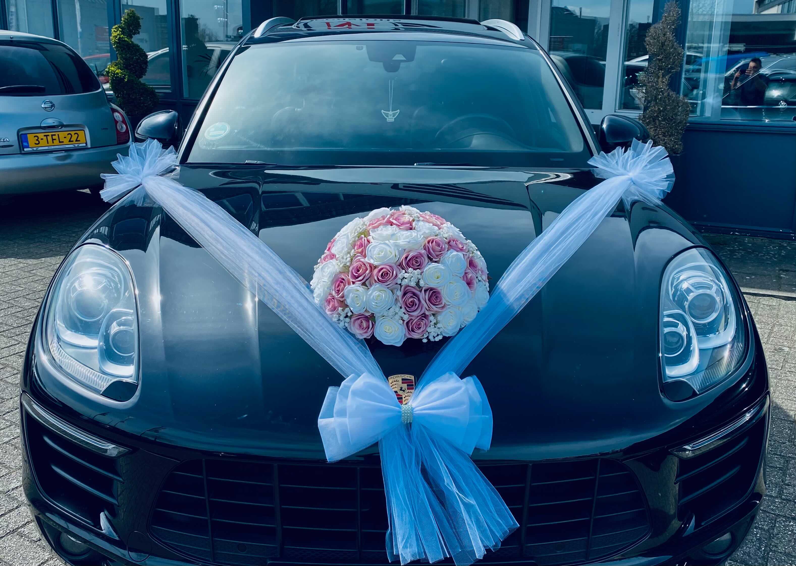 Luxe Trouwauto Decoratie: MACARIA