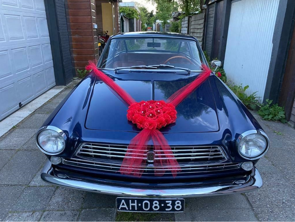 Luxe Trouwauto Decoratie: AMPARO