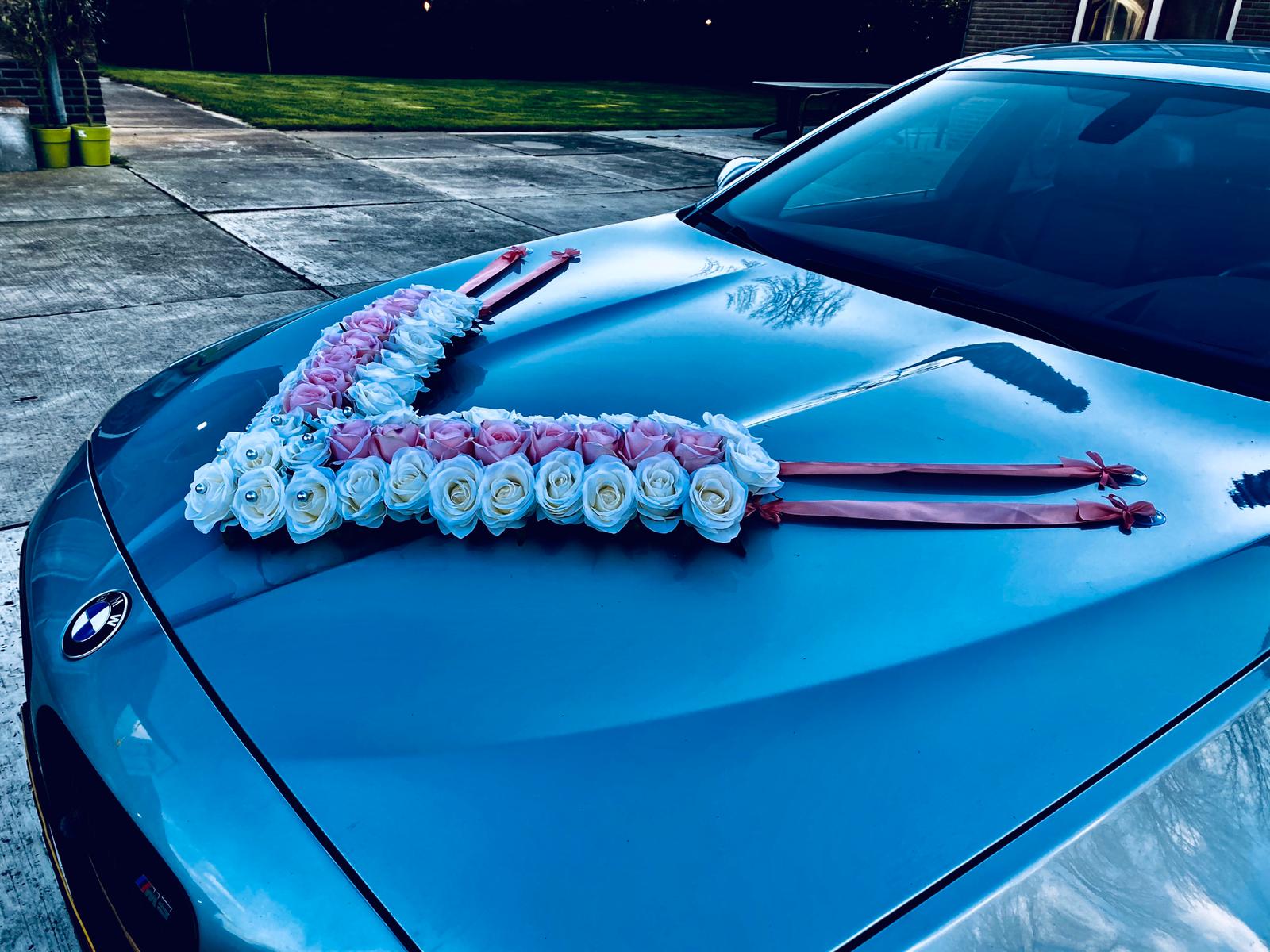 Luxe Trouwauto Decoratie: NOELIA