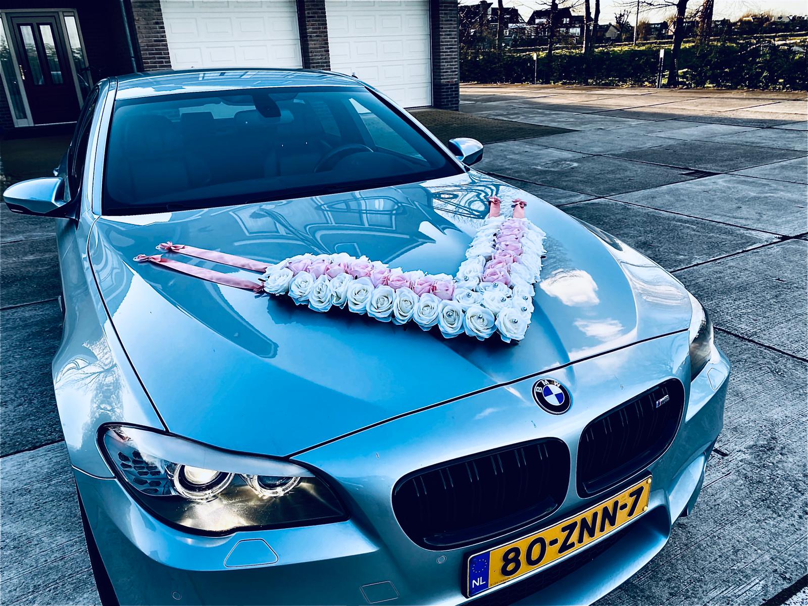 Luxe Trouwauto Decoratie: NOELIA