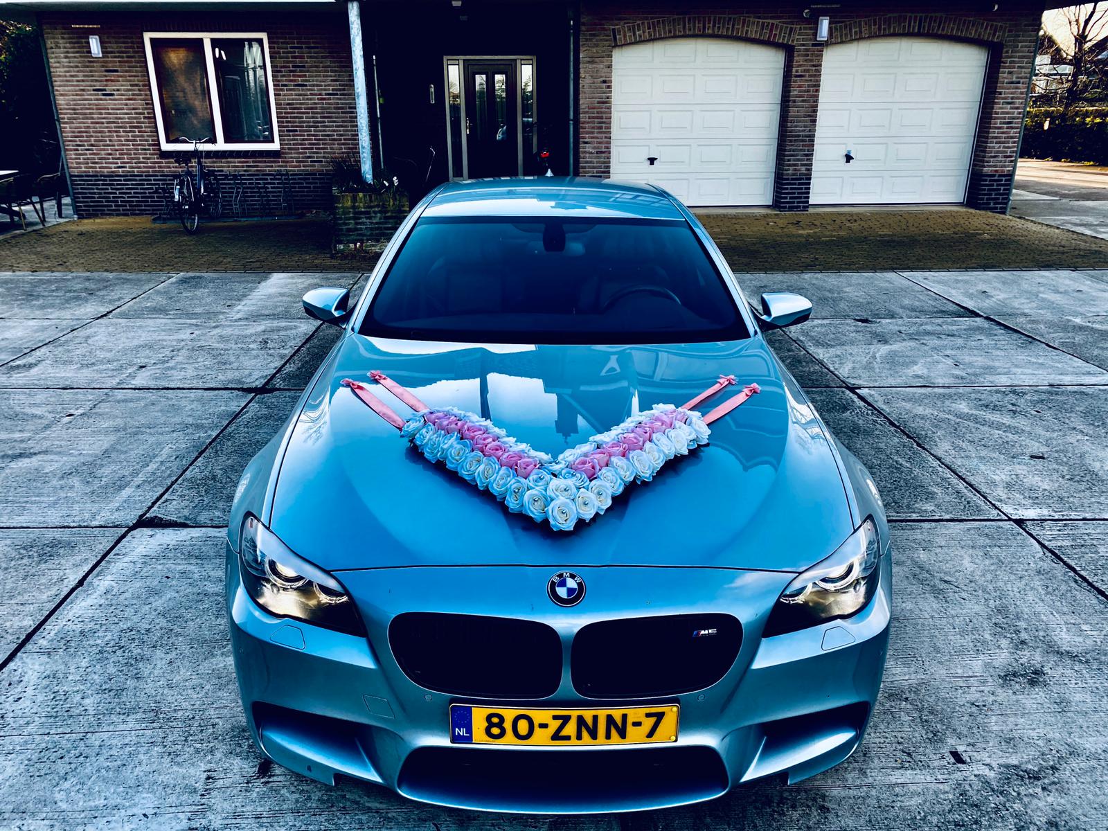 Luxe Trouwauto Decoratie: NOELIA