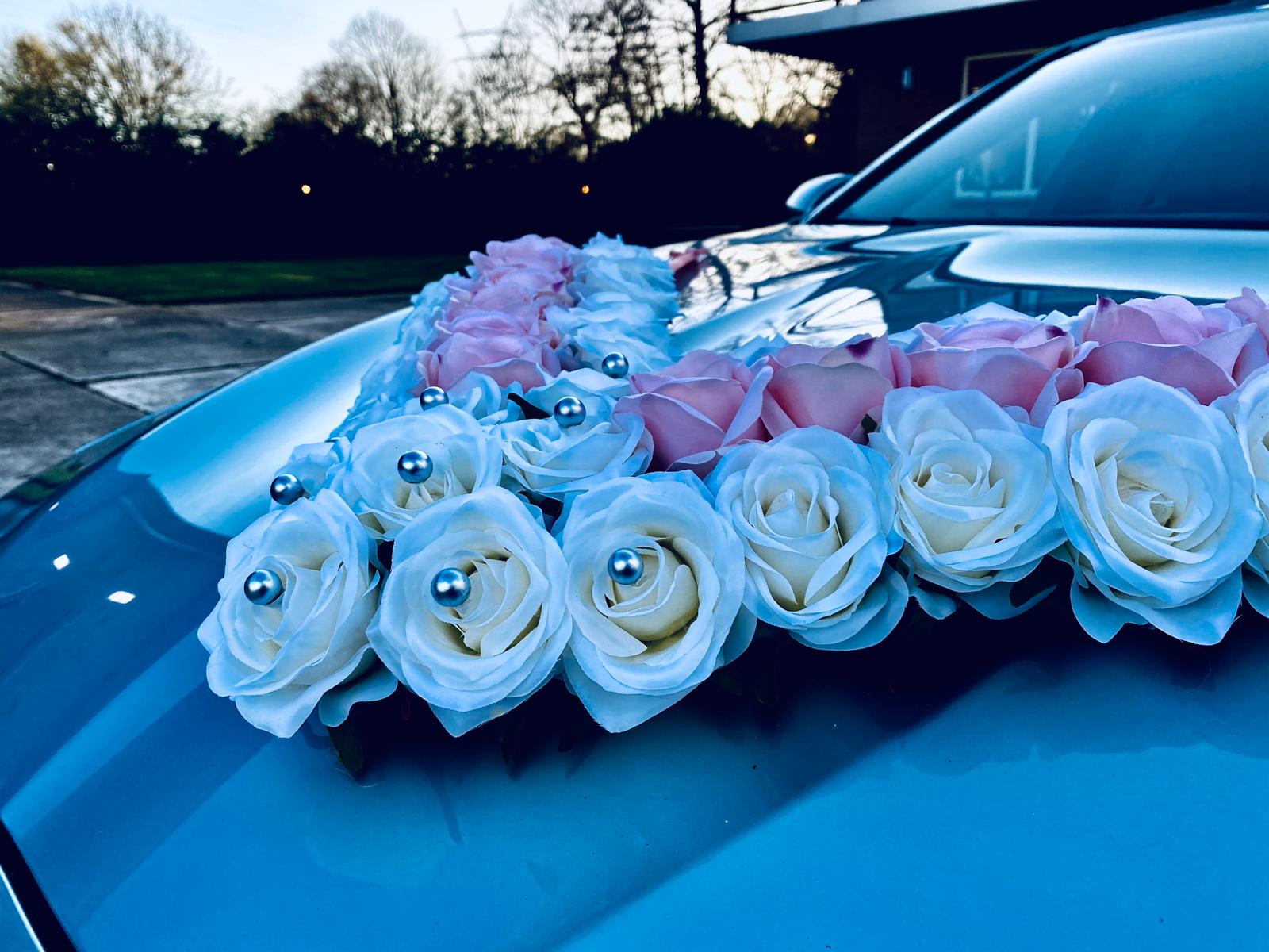 Luxe Trouwauto Decoratie: NOELIA