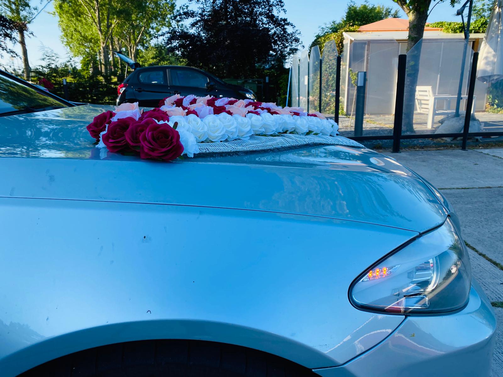 Luxe Trouwauto Decoratie: EVERA