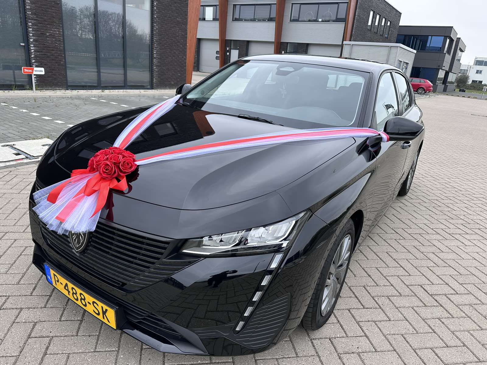Luxe Trouwauto Decoratie: ALMA ROOD