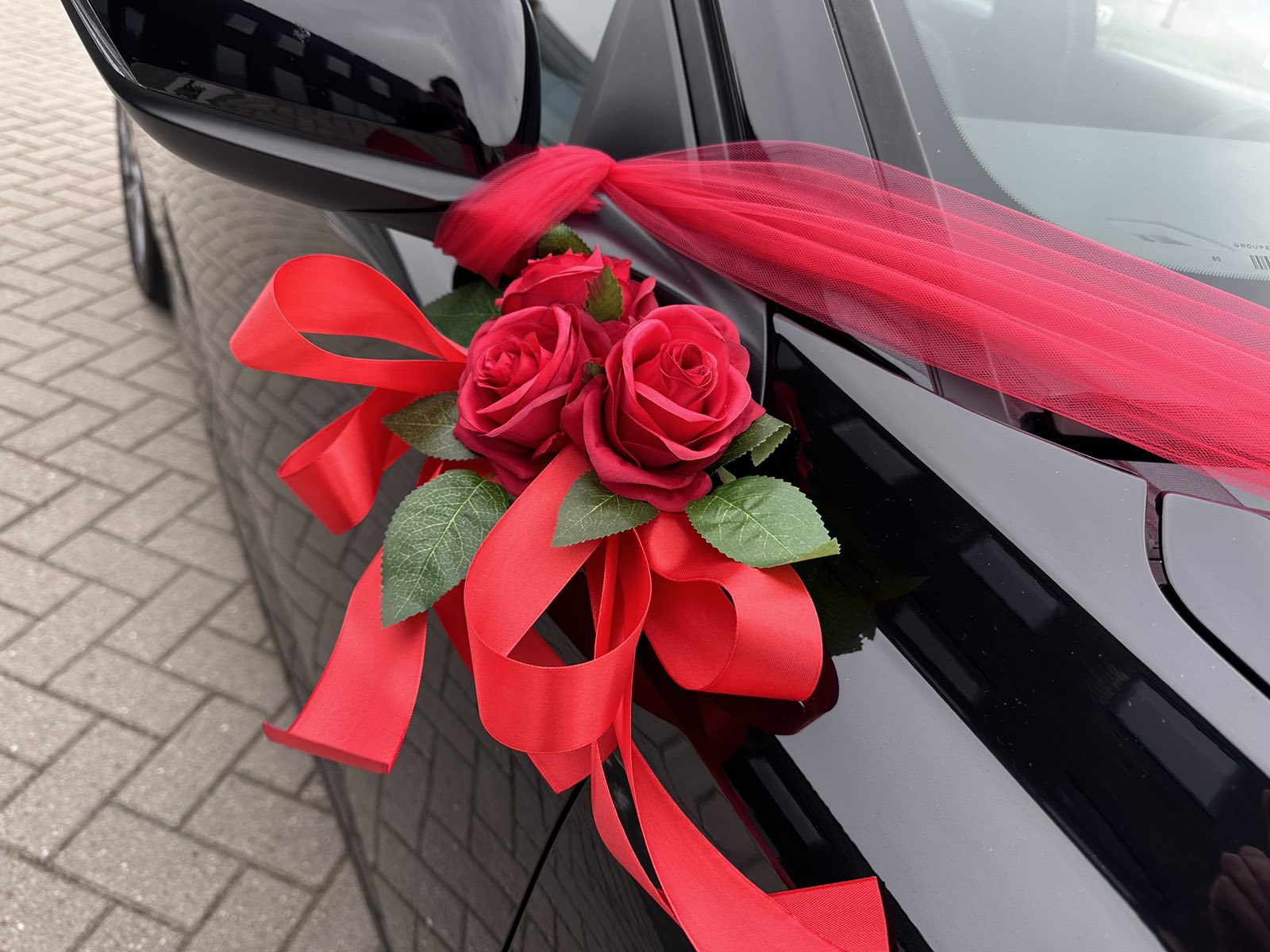 Luxe Trouwauto Decoratie: NICOLE ROOD