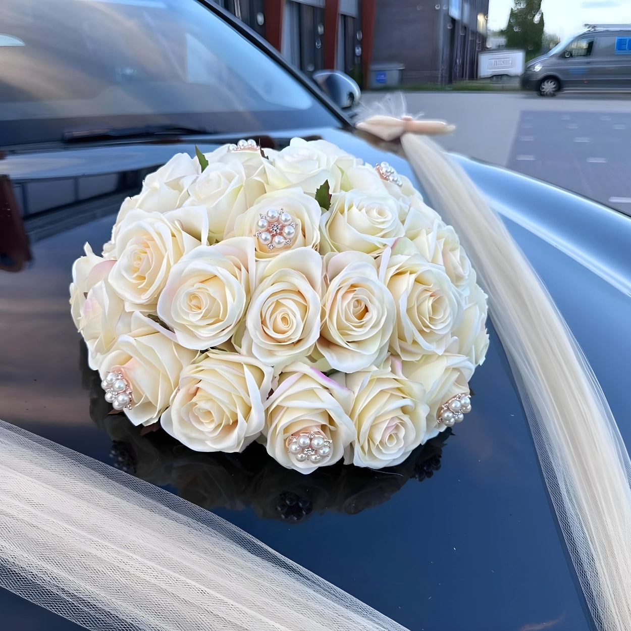 Unieke Materialen voor Trouwautodecoratie: De Perfecte Mix van Traditioneel en Modern