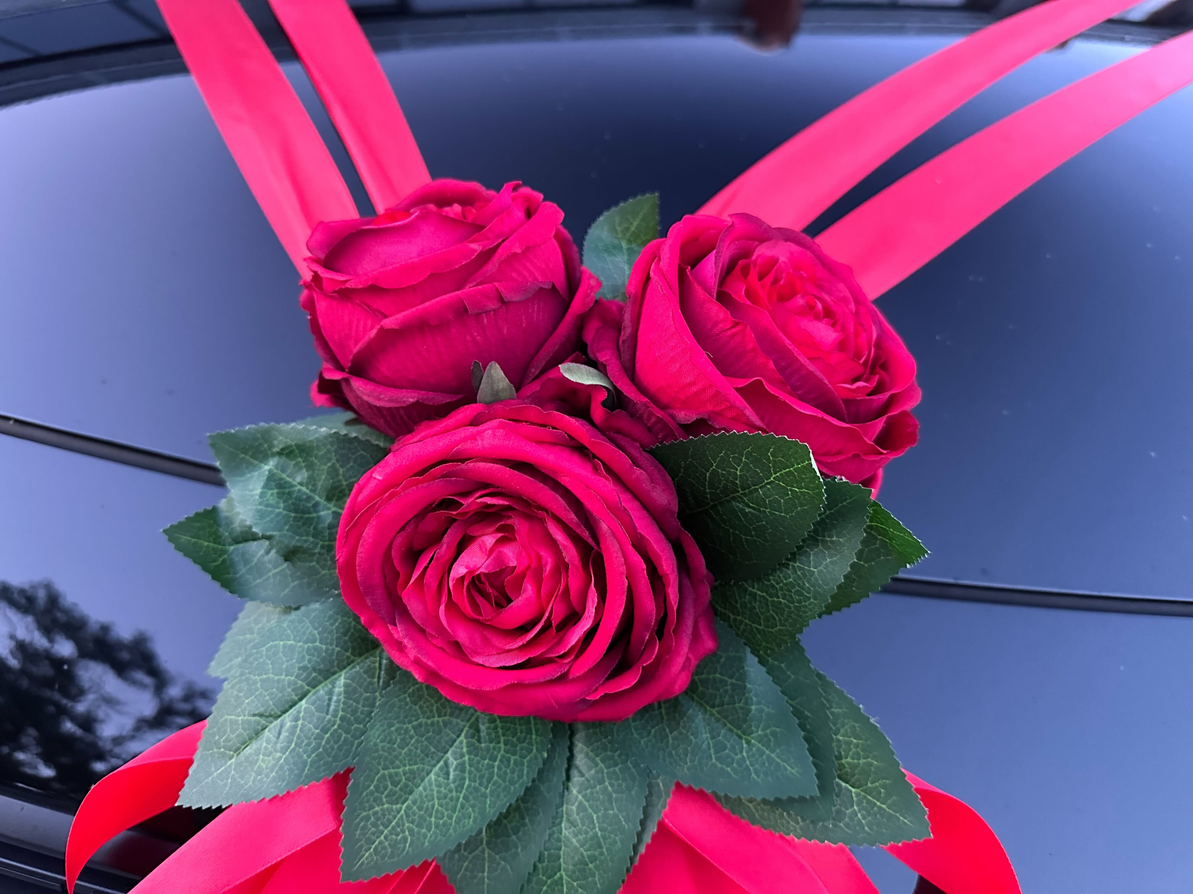 Luxe Trouwauto Decoratie: SHERI