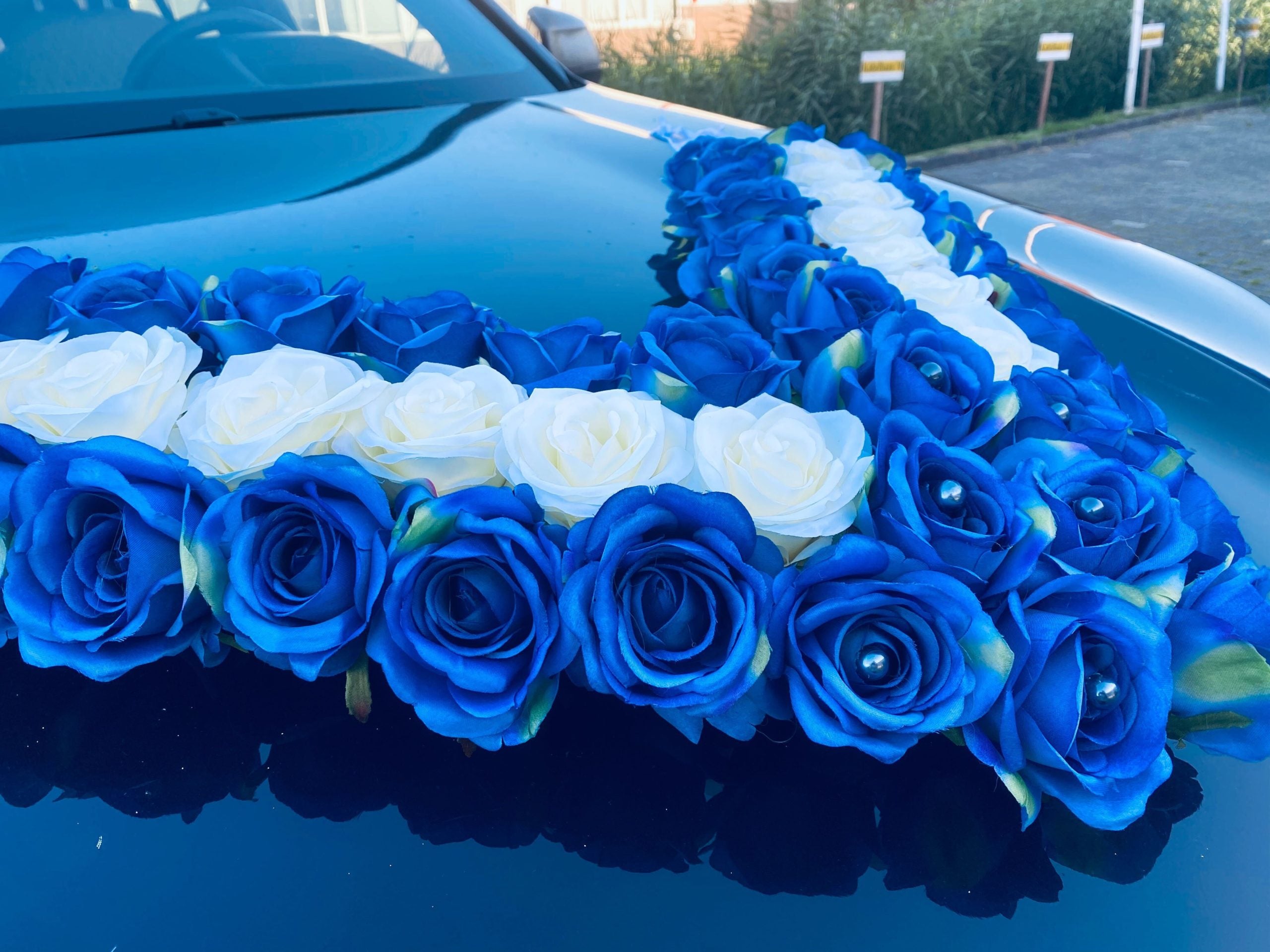 Luxe Trouwauto Decoratie: LAURA